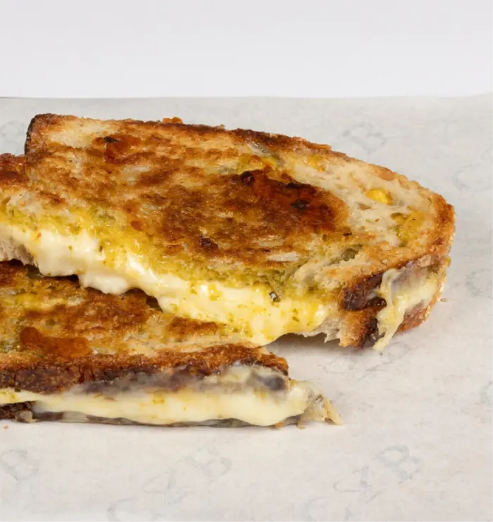 وجبة الأجبان المشوية